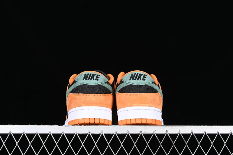 All categories Nk SB Dunk series Nk SB Dunk Low low-top sneakers Nk SB Dunk Low SP "Ceramic" carrot yellow and black SB low-top casual sports skateboard shoes DA1469-001